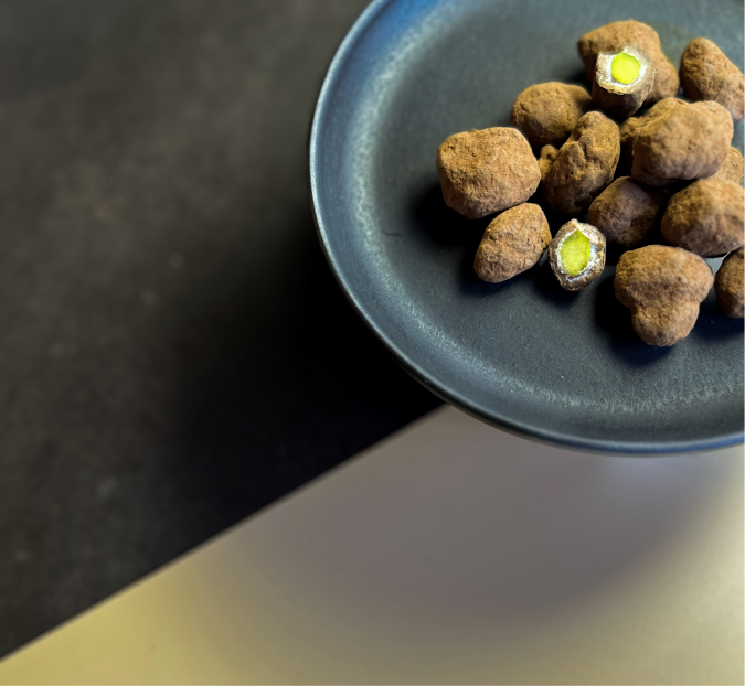 Cosy Snacks – x1 Truffle Dragees, x1 Pistachio Dragees, x1 Pistachio Hot Chocolate